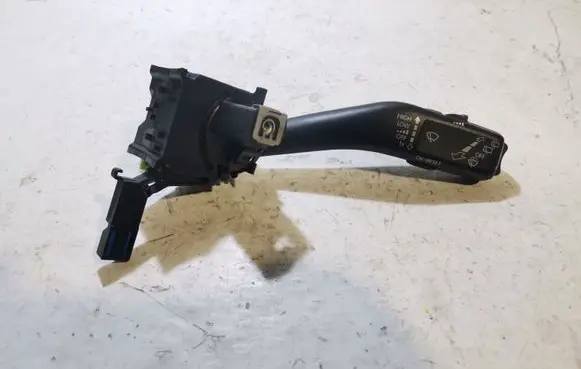 Volkswagen Touran I Headlight wiper arm 1K0953519J