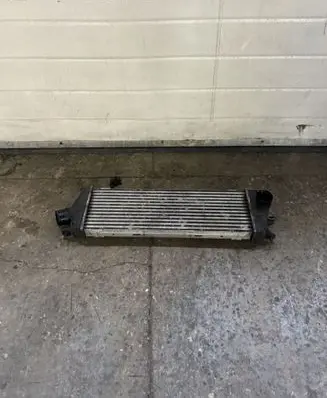 Opel Vivaro Intercooler radiator