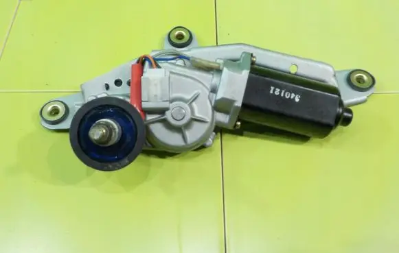 Nissan X-Trail T30 Rear window wiper motor XP293