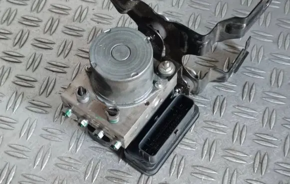 Jaguar F-Pace ABS Pump HK8314F447CG 1809272606 269748