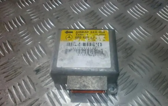 Mercedes-Benz C W202 Airbag control unit/module 0008208026 12198403