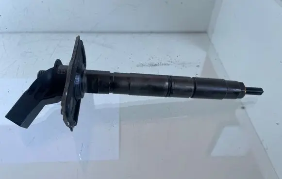 Audi A4 S4 B7 8E 8H Fuel injector 059130277AB 0445115037 060125