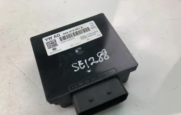 Volkswagen Golf VI Other control units/modules 3AA919041A