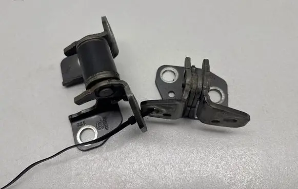 Chrysler Pacifica Front door hinge set 773AA 775AC 1120038