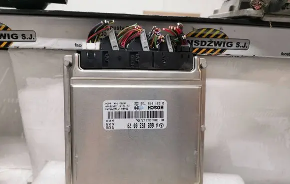 Mercedes-Benz A W168 Engine control unit/module A6681530079 0281010752 28RTE000