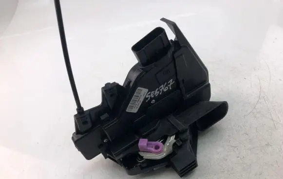 KIA Stonic Coupe door lock (next to the handle) 81310H8040