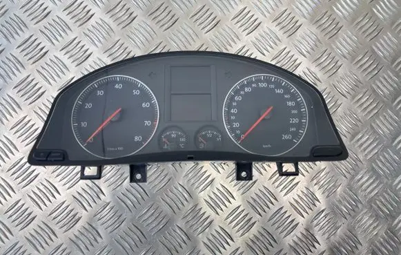 Volkswagen Jetta V Speedometer (instrument cluster) 1K0920852H