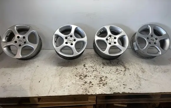 Ford Focus R15 alloy rim 