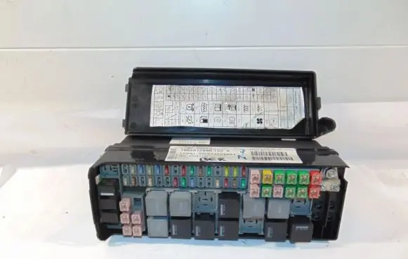 Land Rover Range Rover Sport L320 Fuse box set YPP500080 273529801 YMB507260
