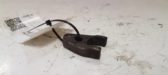 KIA Sorento Fuel Injector clamp holder