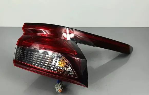 Nissan Qashqai J12 Rear/tail lights 359020R
