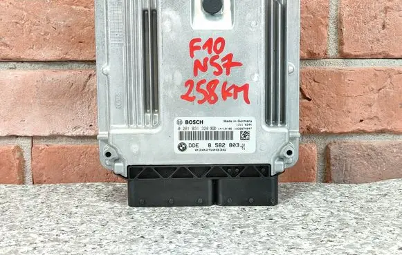 BMW 5 F10 F11 Engine control unit/module 8582803 0281031328