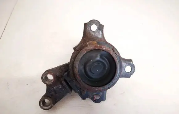 Honda Civic Engine mount bracket