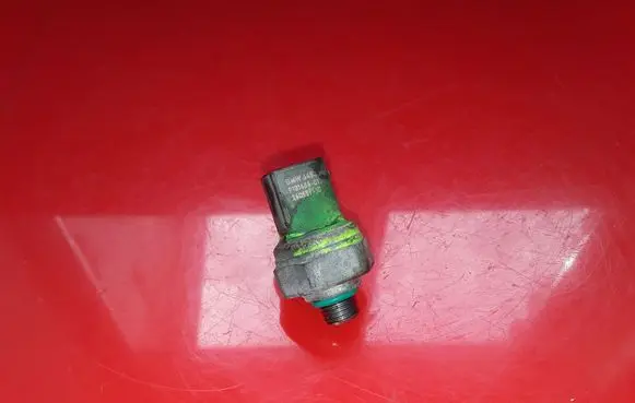 BMW 3 F30 F35 F31 Air conditioning (A/C) pressure sensor 918146401 24055910 6453918146401