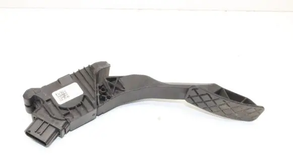 Volkswagen Golf VII Accelerator throttle pedal 5Q2723503D