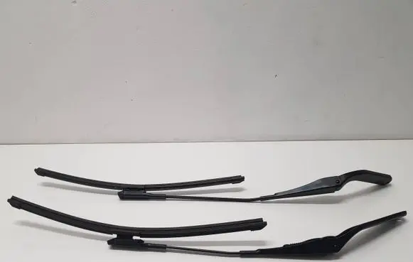 BMW 1 E81 E87 Front wiper blade arm 716997203 6161716997203 716997103