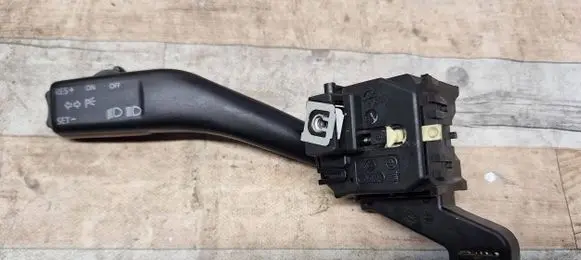 Skoda Octavia Mk2 (1Z) Indicator stalk 1K0953513A 01103501 10350163325640