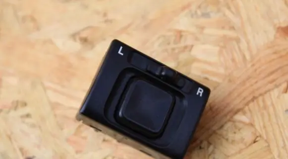 Mazda Xedos 6 Wing mirror switch 2B19