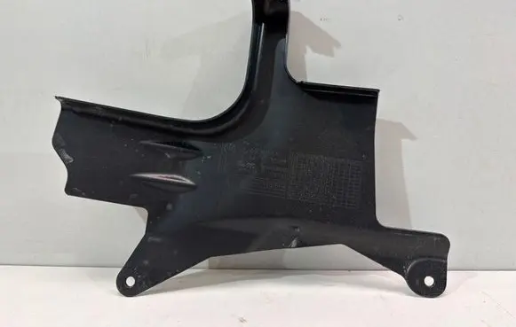 BMW 4 G22 G23 G24 G26 Engine splash shield/under tray 7340879