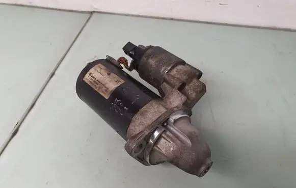 BMW X1 E84 Starter motor 7638194 12417638194