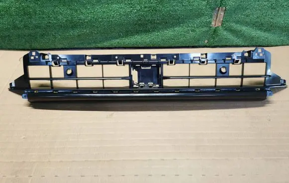 Audi Q3 F3 Front bumper lower grill 83A807683A