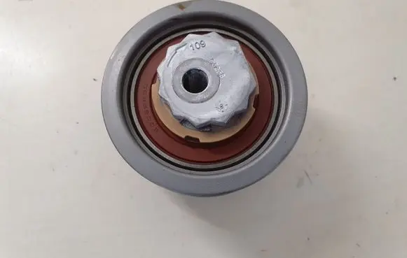 Audi Q2 - Timing belt/chain tensioner 04E109479A