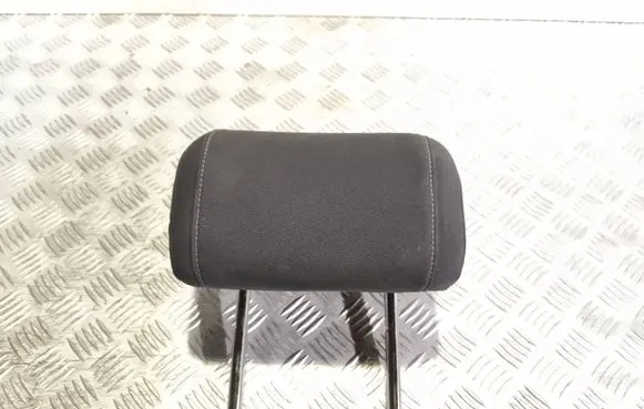 Volkswagen PASSAT B8 Rear seat headrest 