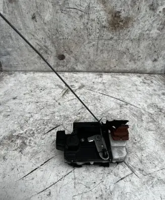 Peugeot 607 Rear door lock