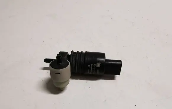 Buick Encore I Windscreen/windshield washer pump 13250357