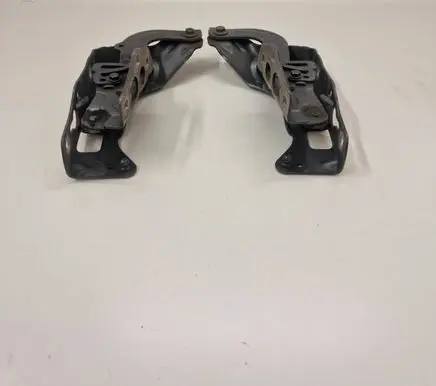 Mercedes-Benz GLC C253 Engine bonnet/hood hinges A2538800128 A2538800228