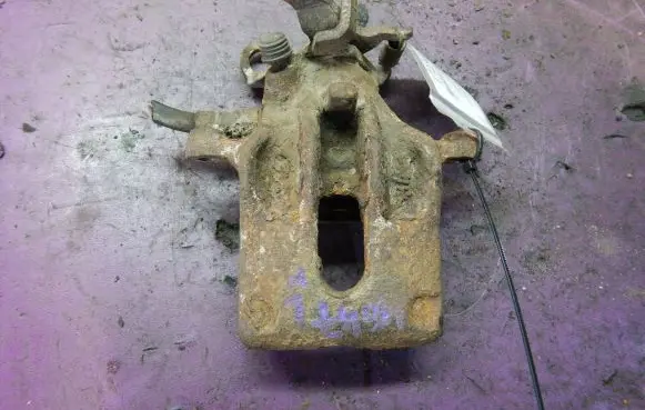 Ford Focus Rear brake caliper