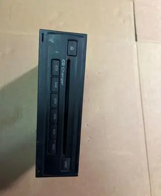 Audi A6 S6 C6 4F CD/DVD changer 4E0035111A 4E0910111E