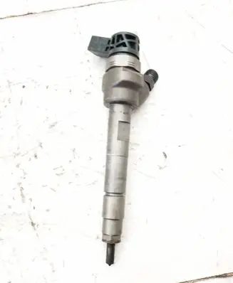 BMW 5 F10 F11 Fuel injector 7810702 0445110380