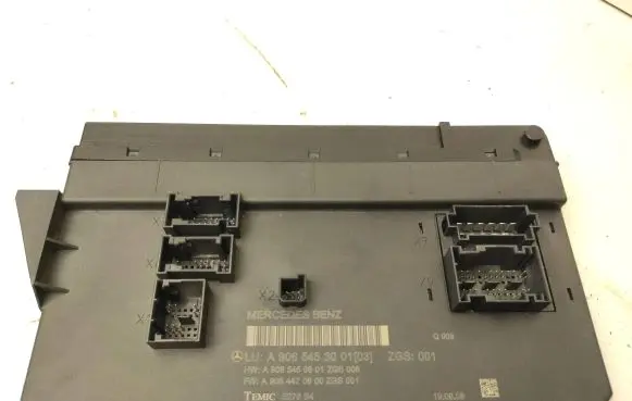 Mercedes-Benz Sprinter W906 Comfort/convenience module A9065450601 A9065453001 A9064420600