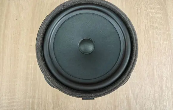 Audi Q3 F3 Front door speaker 83A035415A