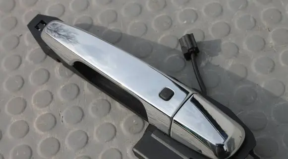 Mitsubishi L200 Front door exterior handle KZL200PP