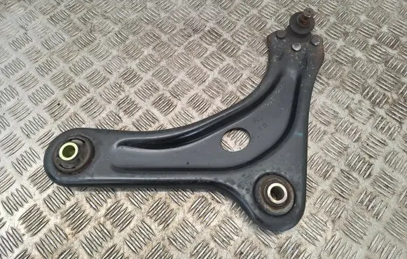 Peugeot 2008 I Front lower control arm/wishbone C22
