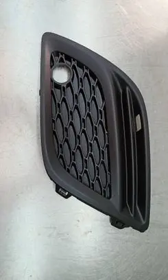 Volvo XC60 Front bumper lower grill 31290661
