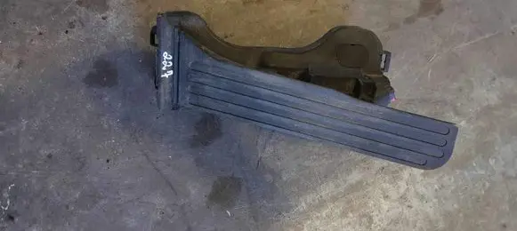 Volkswagen Jetta V Accelerator throttle pedal 1K1721503P 161557 200807