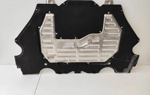 Porsche Cayman 982 Engine splash shield/under tray 982825253A