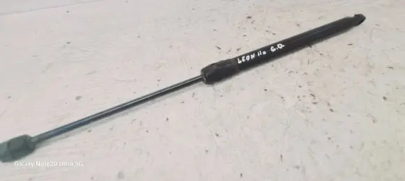 Seat Leon (1P) Tailgate/trunk strut/damper 3C9827550A 6593VH0550N