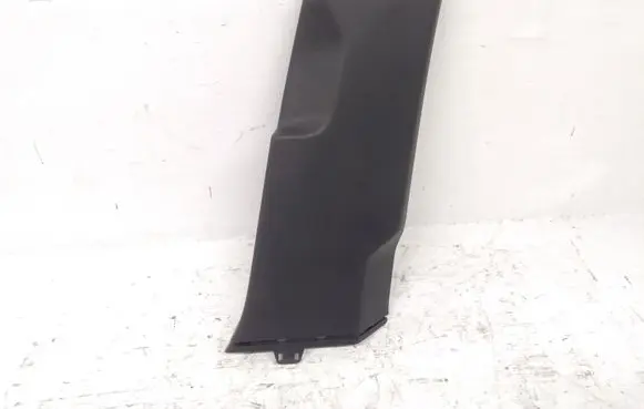 Porsche Cayenne (9Y0 9Y3) (B) pillar trim (bottom) 760867292B OU6