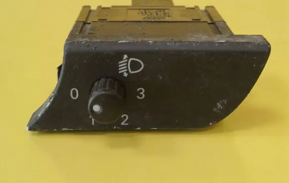 Audi A4 S4 B6 8E 8H Headlight level height control switch 8E1919094