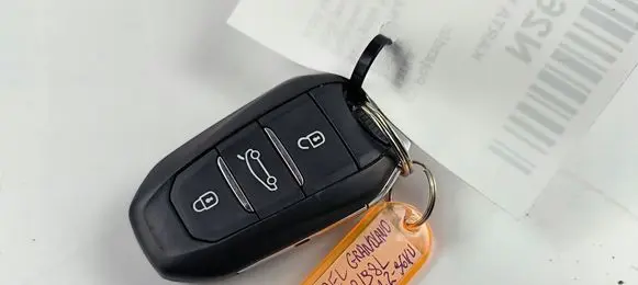 Opel Grandland X Ignition key/card 