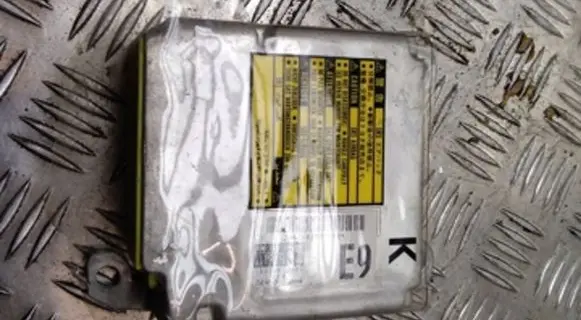 Toyota Prius (XW20) Airbag control unit/module 8917047390 1523006951