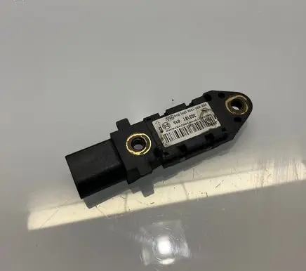 Mercedes-Benz CLS C219 Airbag deployment crash/impact sensor 0028201326 A0028201326