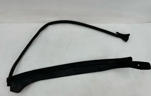 Volvo V40 Front door trim (molding) 31298366