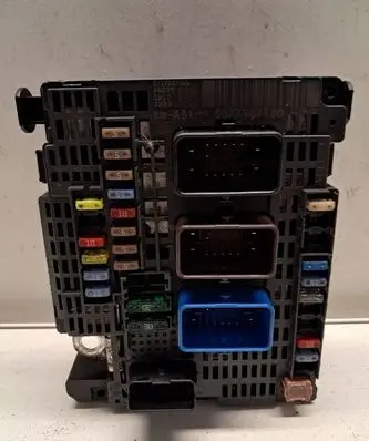 Citroen C4 II Fuse box set 9677987180