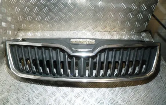 Skoda Fabia Mk2 (5J) Front bumper upper radiator grill 5JA853668 3200201122 0201122013