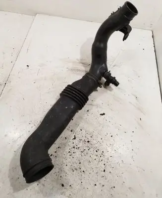 Air intake hose/pipe